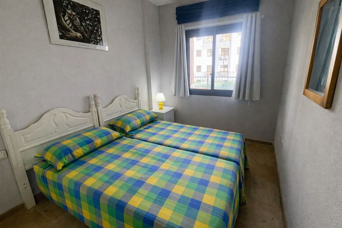 2 Zimmer Apartment zu verkaufen in La Duquesa / Puerto de la Duquesa mit Pool Garage - 295.000 € (Ref: 9800086)