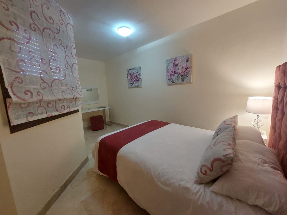 2 Zimmer Apartment zu verkaufen in Benahavis mit Garage - 295.000 € (Ref: 9800088)