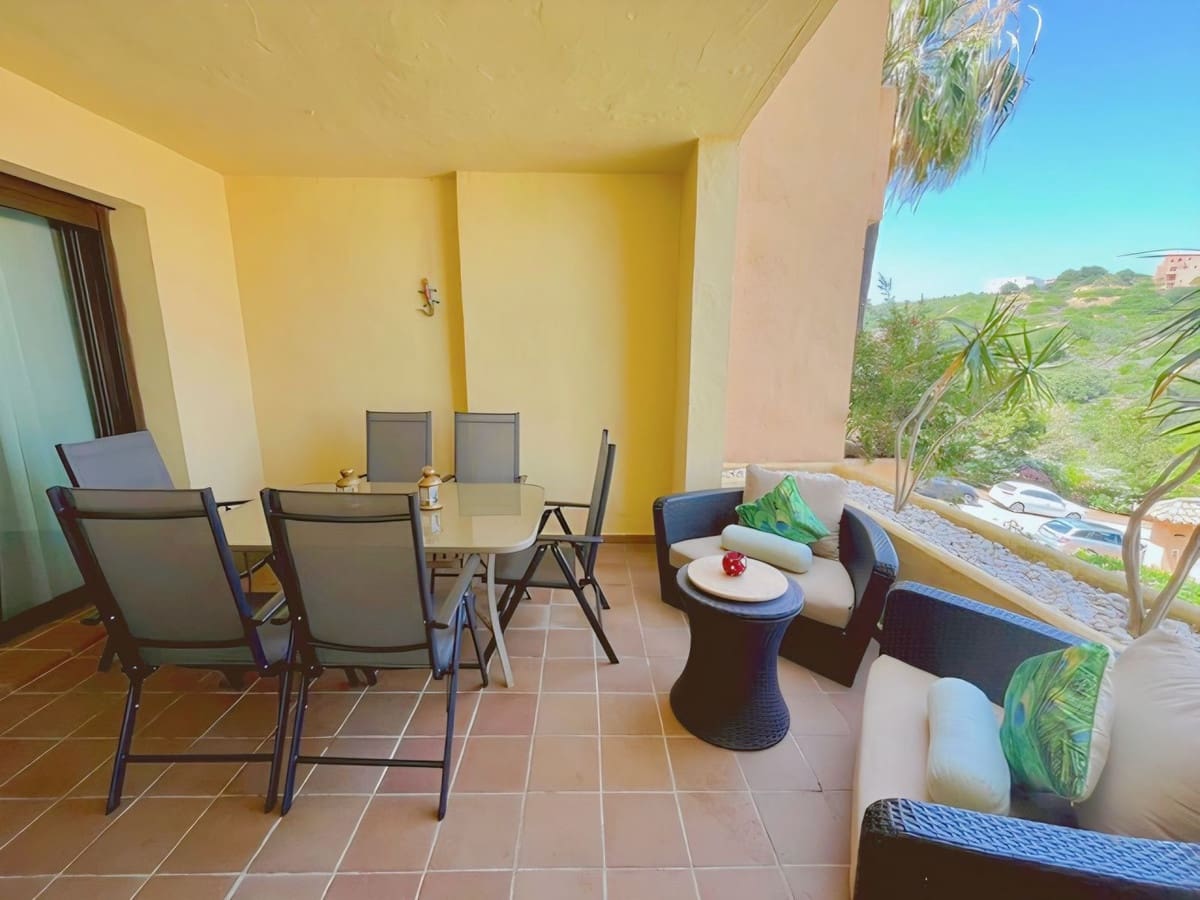 2 quarto Apartamento para venda em La Duquesa / Puerto de la Duquesa com piscina garagem - 275 000 € (Ref: 9800090)