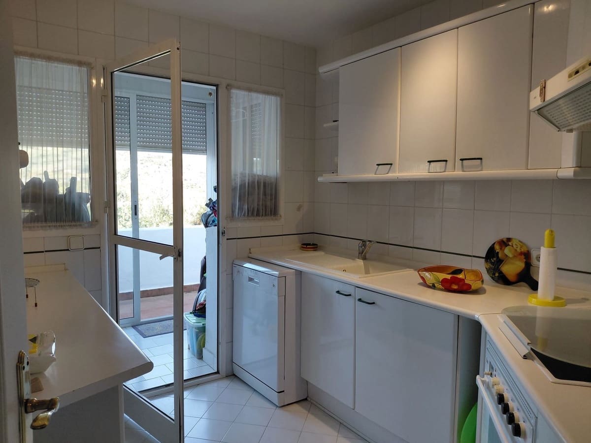 2 Zimmer Apartment zu verkaufen in Mijas Golf mit Pool Garage - 275.000 € (Ref: 9800194)