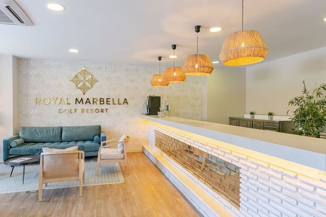 2 chambre Appartement à vendre à Benahavís avec piscine garage - 259 000 € (Ref: 9800195)