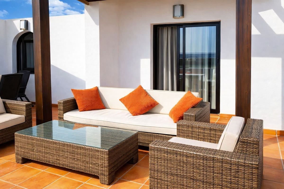 2 soveværelse Lejlighed til salg i Bahia de Casares med swimmingpool garage - € 295.000 (Ref: 9800198)