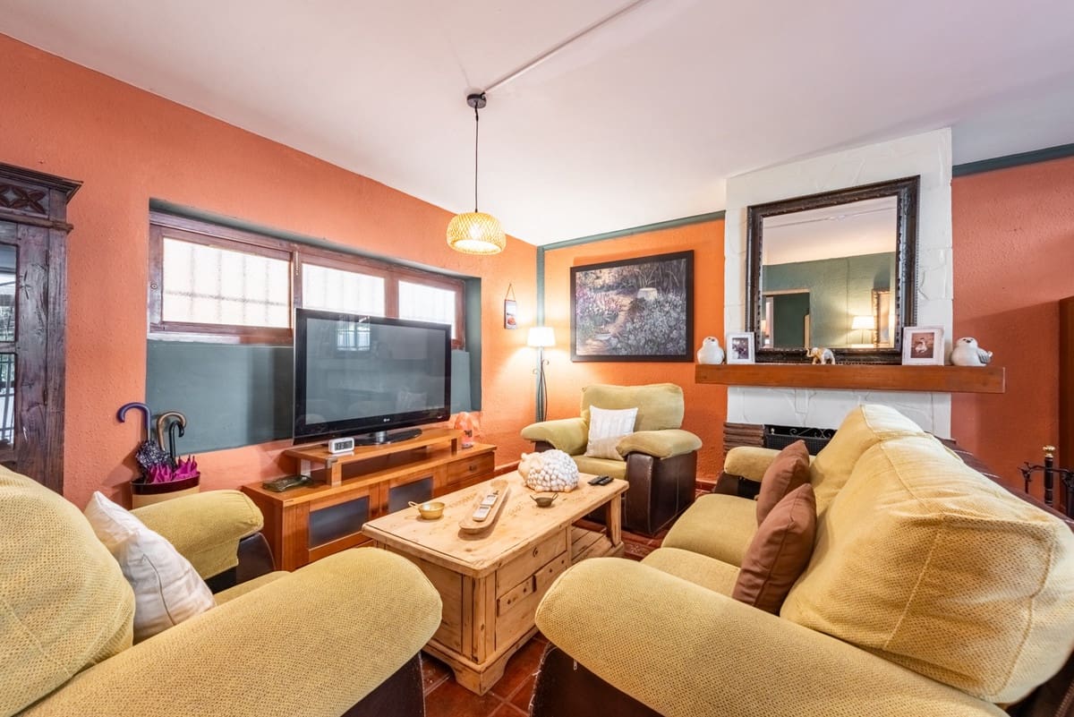 4 soveværelse Byhus til salg i Mijas Costa - € 350.000 (Ref: 9800708)