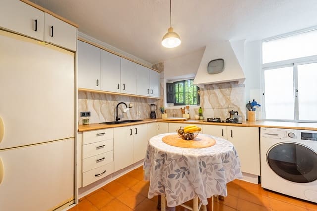 4 soveværelse Byhus til salg i Mijas Costa, Mijas - € 350.000 (Ref: 9800708)