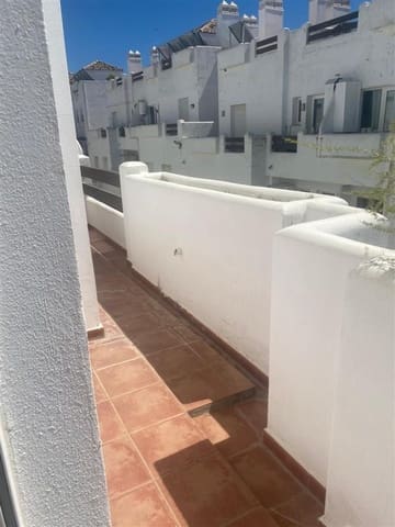 2 sypialnia Penthouse na sprzedaż w Estepona z basenem - 299 950 € (Ref: 9800713)