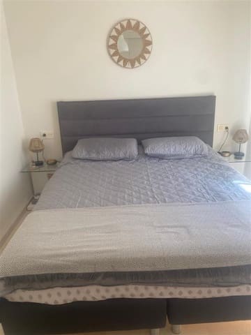 2 sypialnia Penthouse na sprzedaż w Estepona z basenem - 299 950 € (Ref: 9800713)