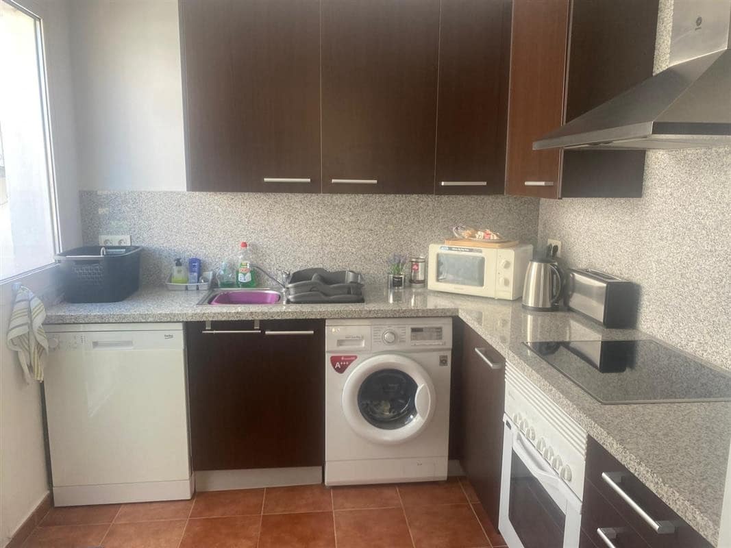 2 sypialnia Penthouse na sprzedaż w Estepona z basenem - 299 950 € (Ref: 9800713)