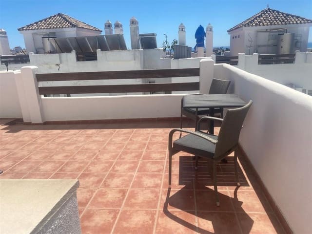 2 sypialnia Penthouse na sprzedaż w Estepona z basenem - 299 950 € (Ref: 9800713)