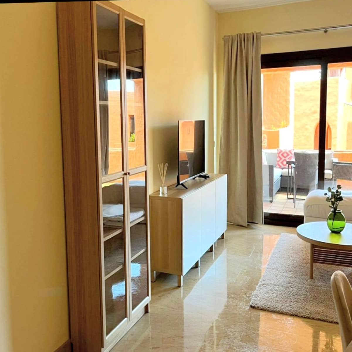 2 sovrum Lägenhet till salu i La Duquesa / Puerto de la Duquesa med pool garage - 285 000 € (Ref: 9800715)