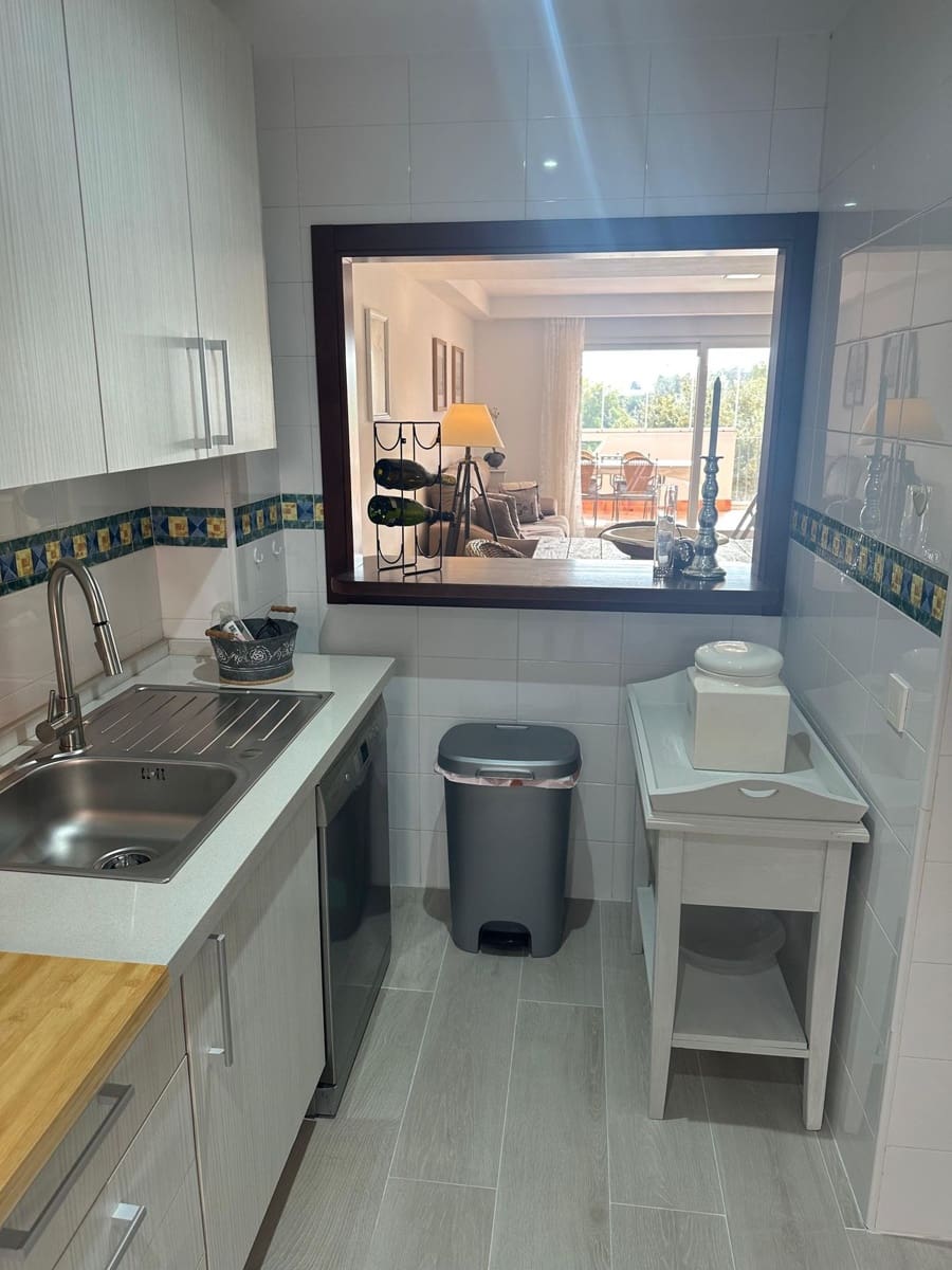 4 bedroom Townhouse for sale in Cabopino with pool garage - € 539,000 (Ref: 9800760)