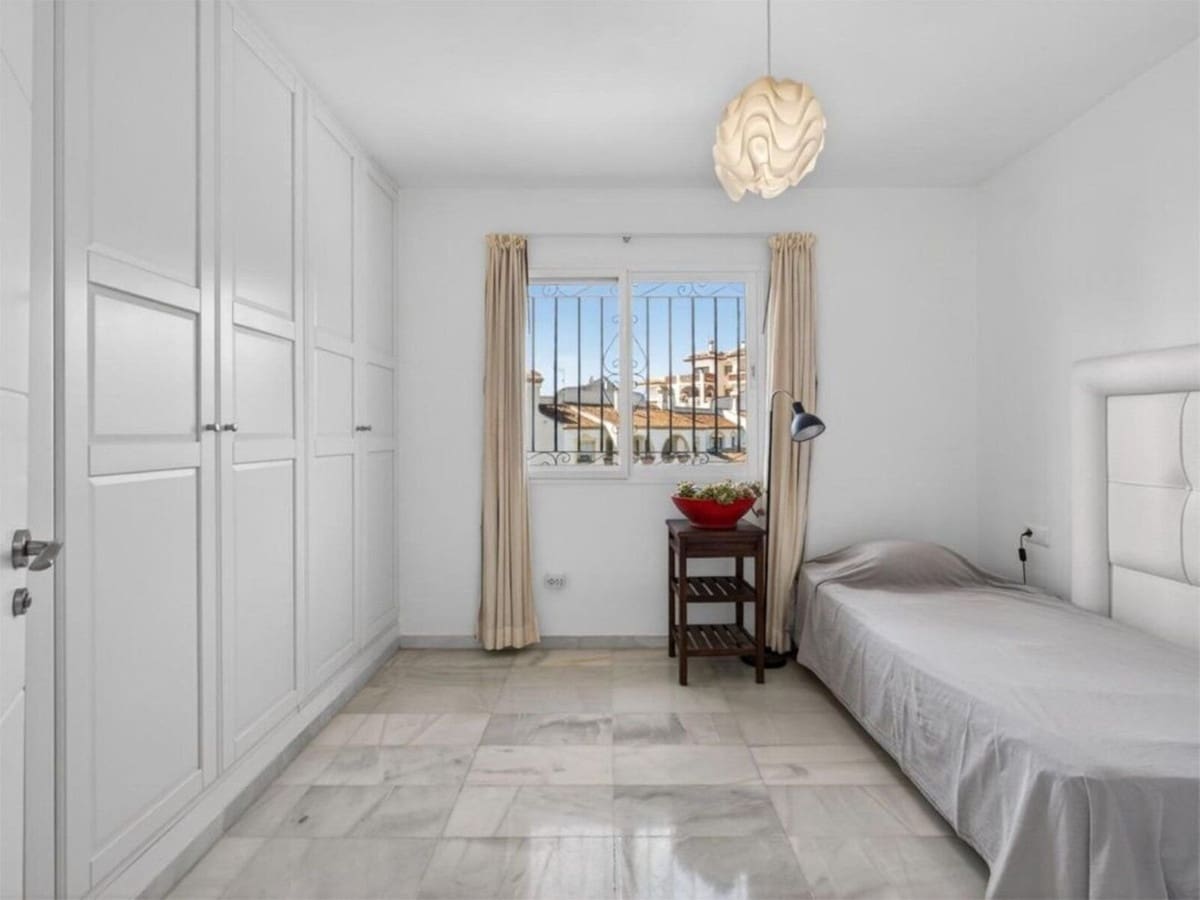 3 camera da letto Casa in vendita in Calahonda con piscina garage - 485.000 € (Rif: 9800762)