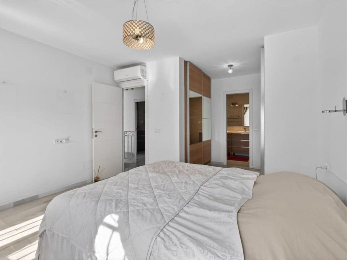 3 camera da letto Casa in vendita in Calahonda con piscina garage - 485.000 € (Rif: 9800762)