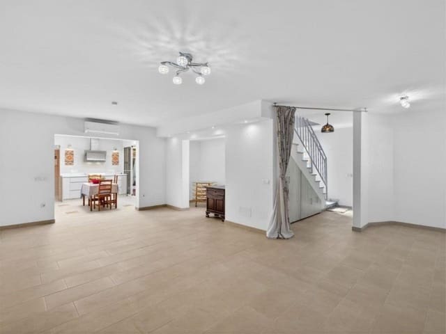 Casa de 3 habitaciones en Calahonda, Mijas en venta con piscina garaje - 485.000 € (Ref: 9800762)