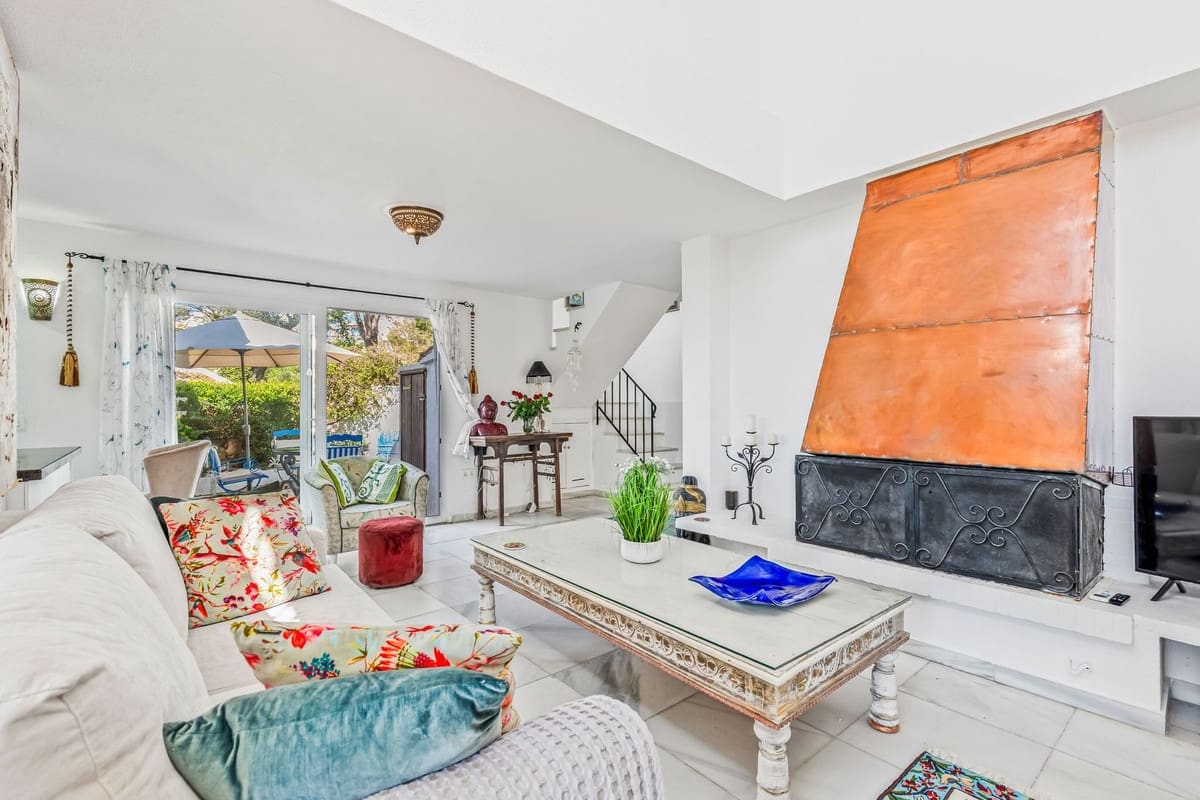 3 bedroom Townhouse for sale in Bahia de Casares with pool - € 499,000 (Ref: 9800822)