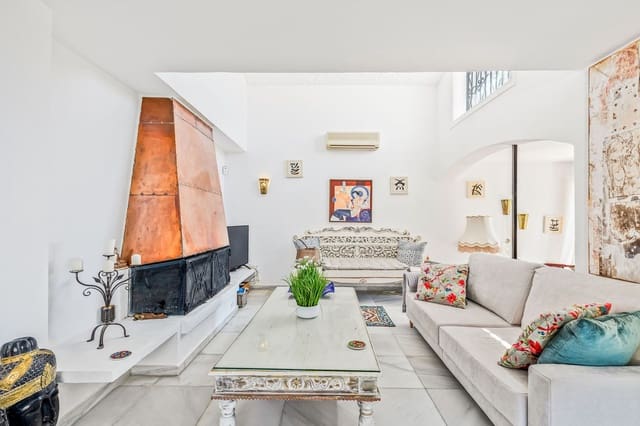 3 bedroom Townhouse for sale in Bahia de Casares, Casares with pool - € 499,000 (Ref: 9800822)