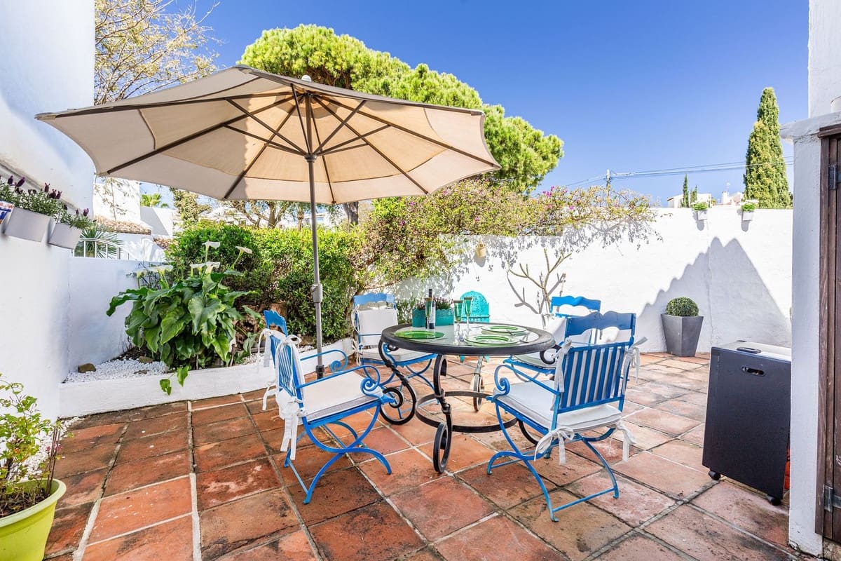 3 bedroom Townhouse for sale in Bahia de Casares with pool - € 499,000 (Ref: 9800822)