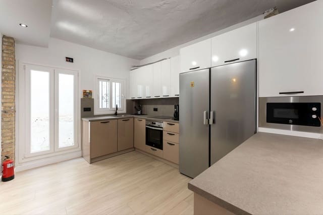 6 Zimmer Haus zu verkaufen in Monda - 395.000 € (Ref: 9800823)