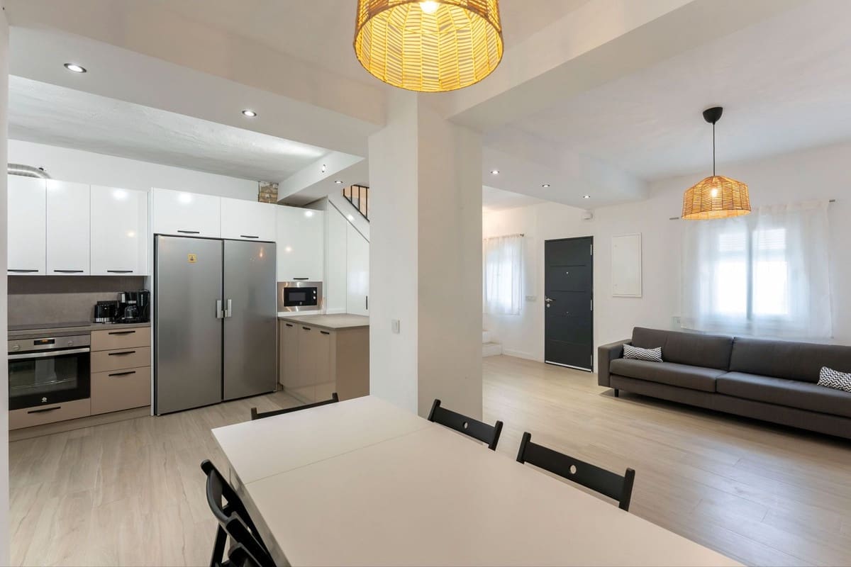 6 Zimmer Haus zu verkaufen in Monda - 395.000 € (Ref: 9800823)