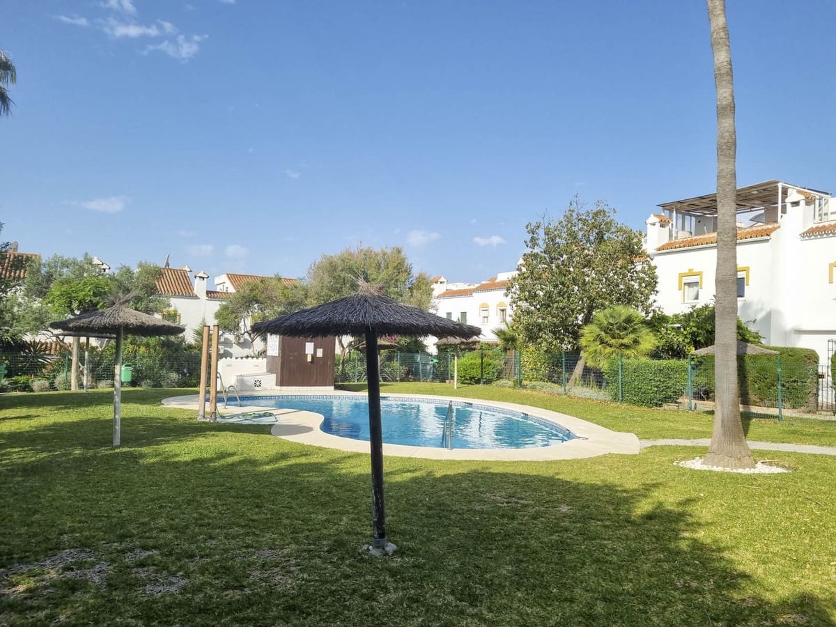 3 bedroom Townhouse for sale in Bahia de Casares with pool - € 390,000 (Ref: 9800824)