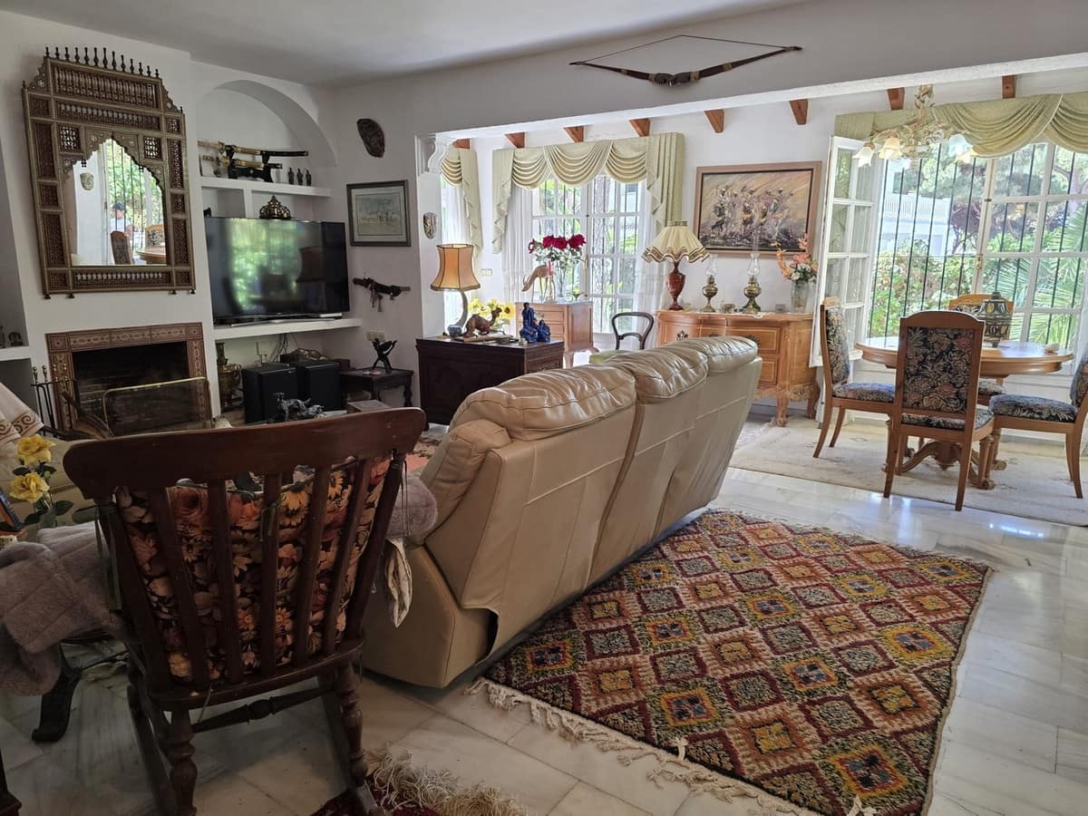 4 chambre Villa/Maison à vendre à Calahonda avec piscine garage - 890 000 € (Ref: 9802542)