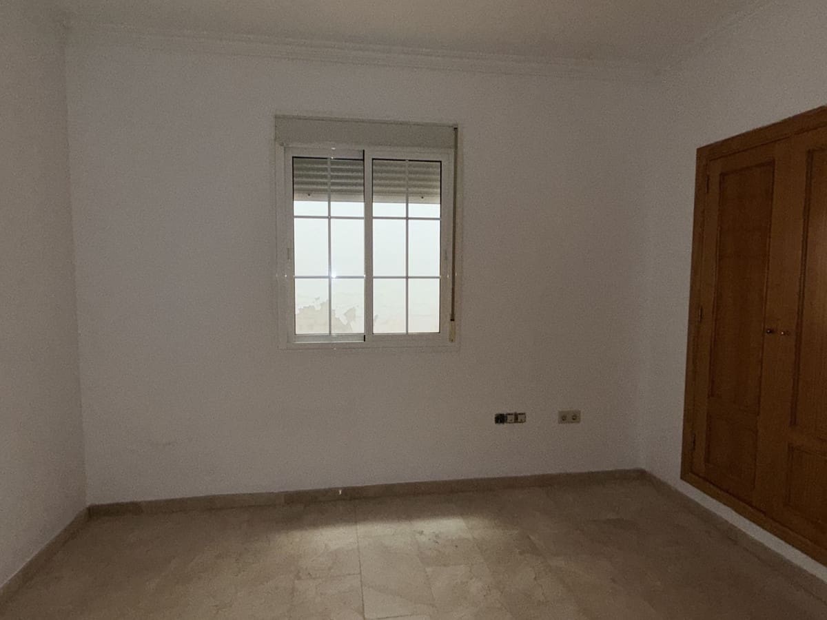 4 bedroom Townhouse for sale in Riviera del Sol with pool garage - € 475,000 (Ref: 9802545)