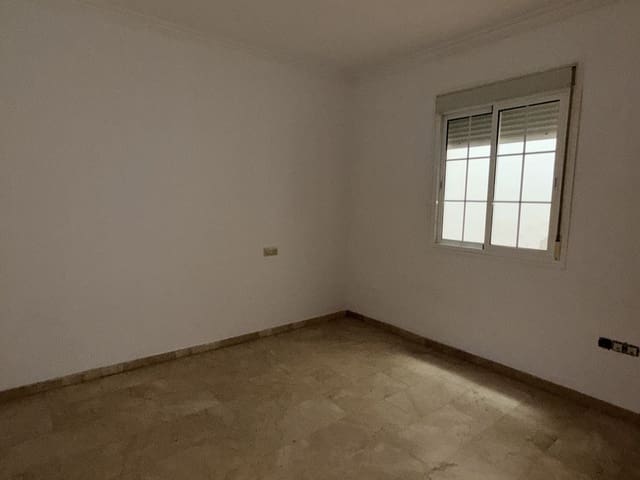 4 bedroom Townhouse for sale in Riviera del Sol, Mijas with pool garage - € 475,000 (Ref: 9802545)