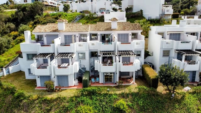 3 makuuhuone Omakotitalo myytävänä paikassa Artola, Marbella mukana uima-altaan - 550 000 € (Ref: 9802551)