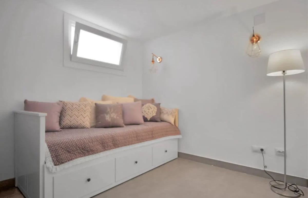 3 bedroom Townhouse for sale in Casares with pool - € 535,000 (Ref: 9802554)