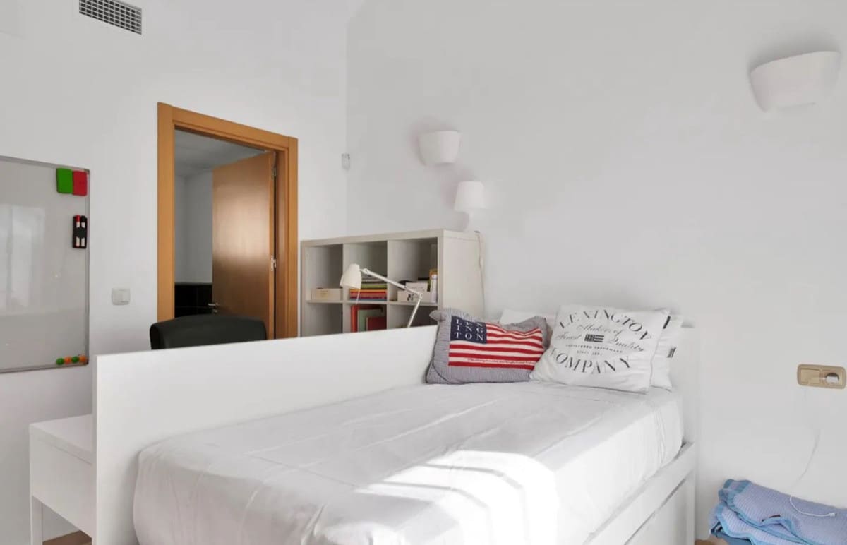 3 bedroom Townhouse for sale in Casares with pool - € 535,000 (Ref: 9802554)