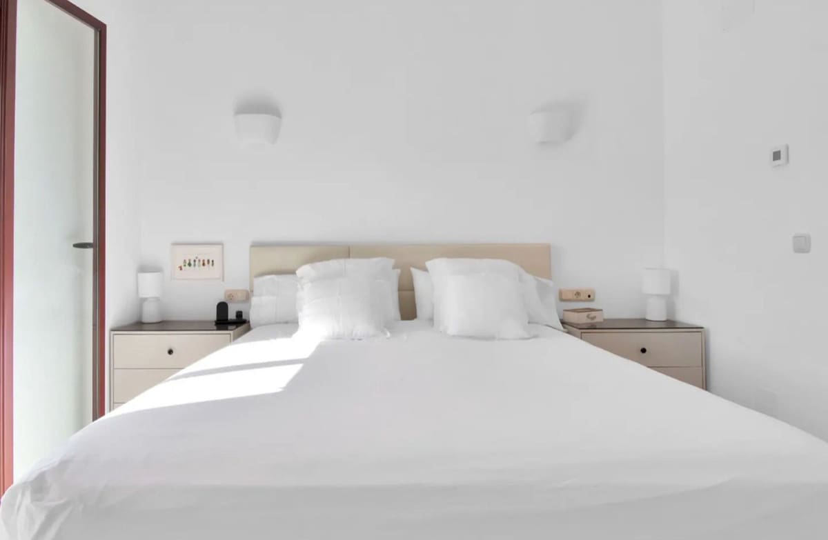 3 bedroom Townhouse for sale in Casares with pool - € 535,000 (Ref: 9802554)