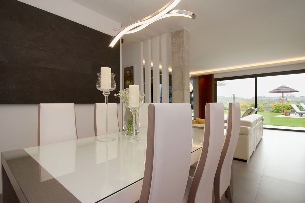 Chalet de 3 habitaciones en Alhaurín el Grande en venta con piscina garaje - 895.000 € (Ref: 9802741)