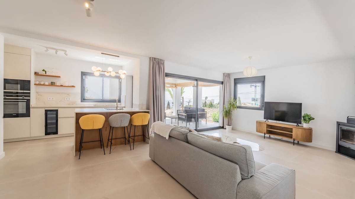 4 sovrum Villa till salu i Benalmadena med pool garage - 1 450 000 € (Ref: 9802906)