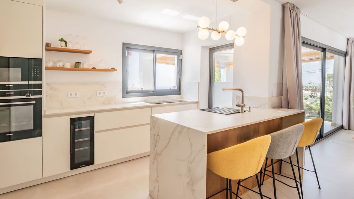 4 sovrum Villa till salu i Benalmadena med pool garage - 1 450 000 € (Ref: 9802906)