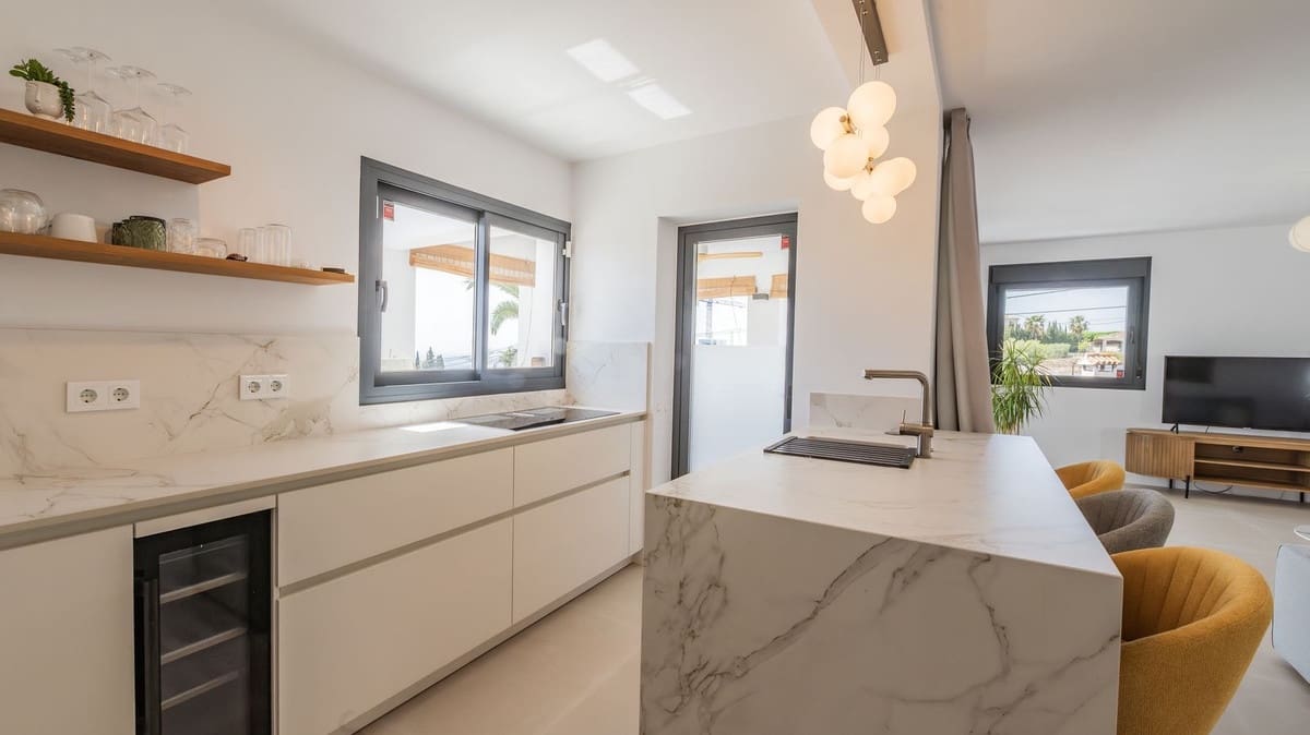 4 sovrum Villa till salu i Benalmadena med pool garage - 1 450 000 € (Ref: 9802906)