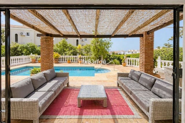 4 makuuhuone Huvila myytävänä paikassa Riviera del Sol, Mijas mukana uima-altaan 
autotalli - 995 000 € (Ref: 9802908)