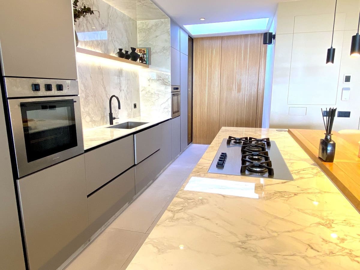 4 sovrum Hus till salu i Marbella med pool garage - 1 495 000 € (Ref: 9805319)