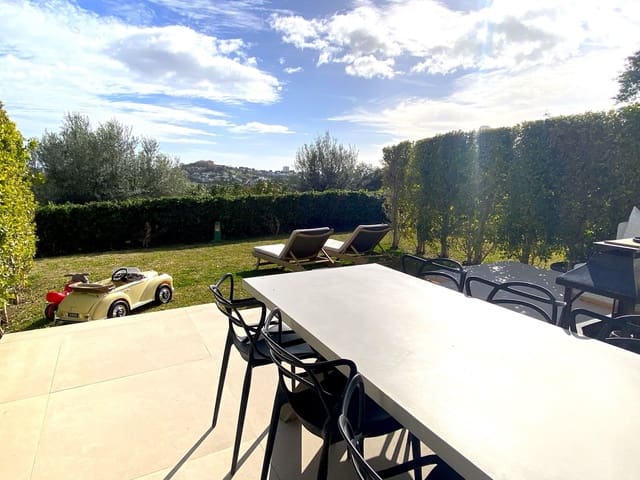 4 sovrum Hus till salu i Marbella med pool garage - 1 495 000 € (Ref: 9805319)