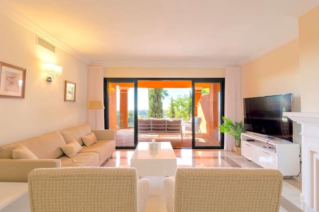 3 bedroom Apartment for sale in Marbella - € 875,000 (Ref: 9805321)