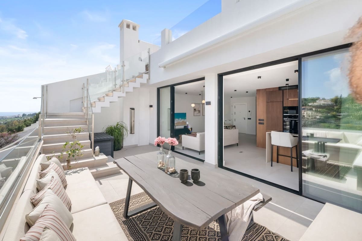 2 chambre Penthouse à vendre à Marbella avec piscine garage - 769 000 € (Ref: 9805322)