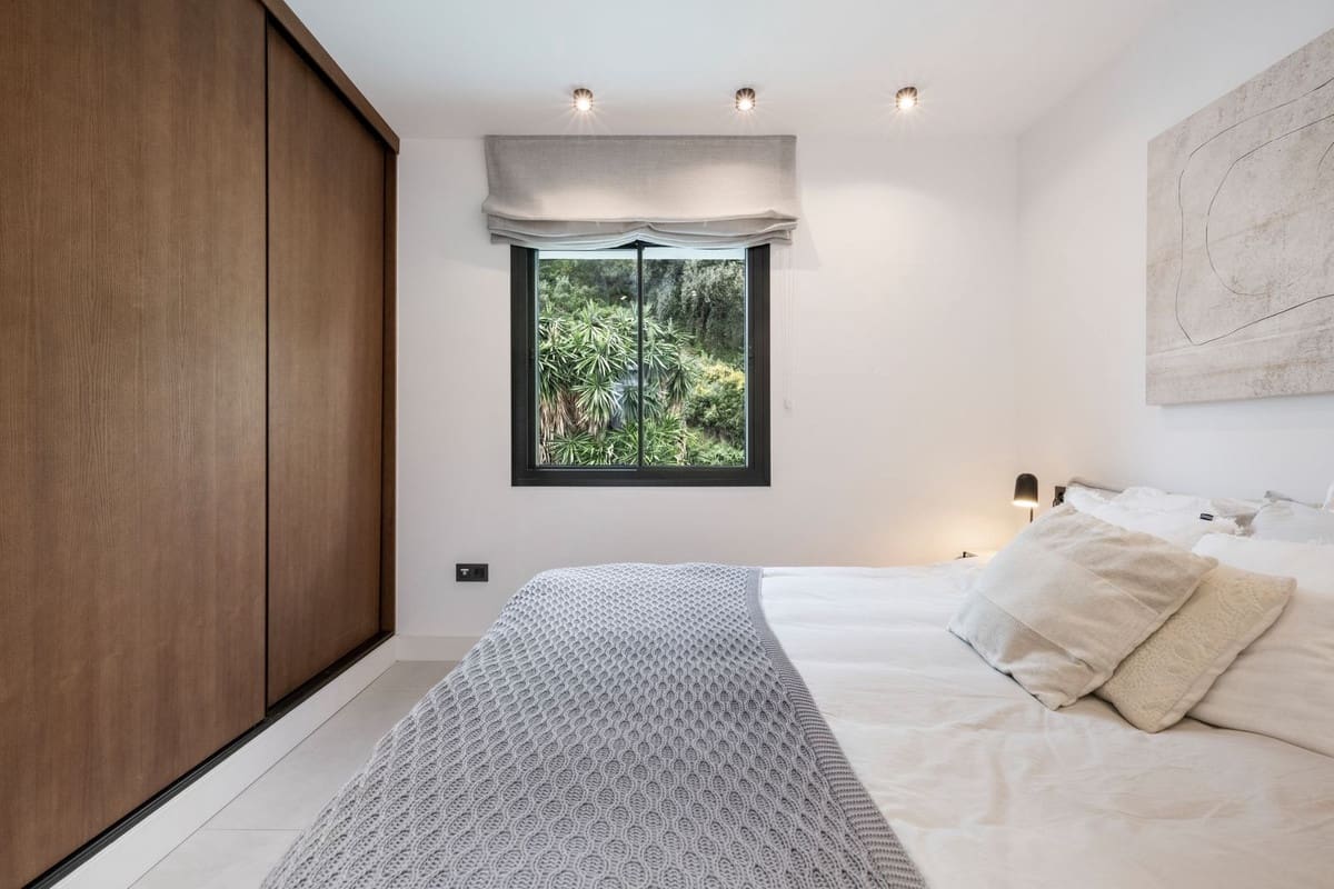 2 chambre Penthouse à vendre à Marbella avec piscine garage - 769 000 € (Ref: 9805322)