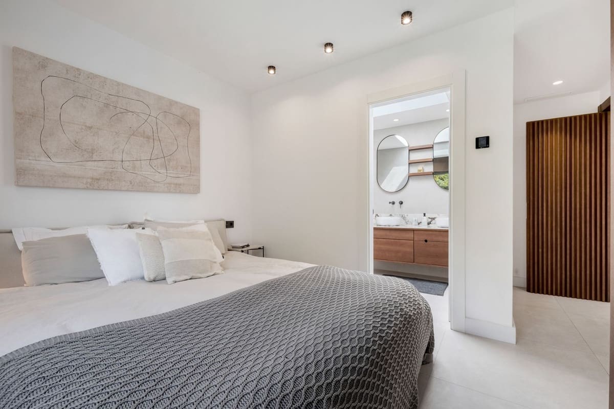 2 chambre Penthouse à vendre à Marbella avec piscine garage - 769 000 € (Ref: 9805322)