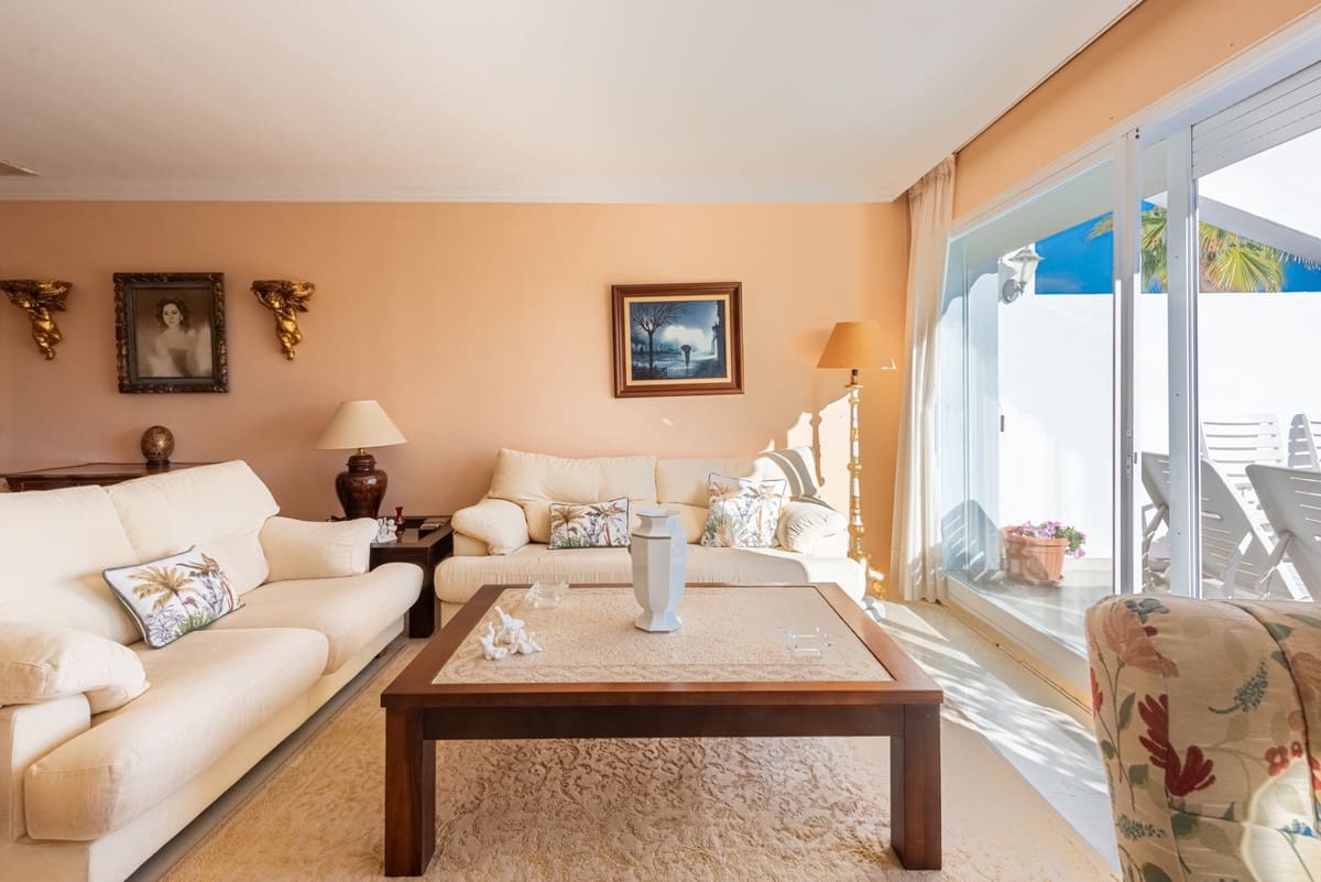 2 chambre Appartement à vendre à Marbella avec piscine - 595 000 € (Ref: 9805324)