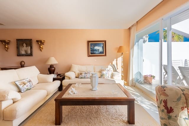 2 chambre Appartement à vendre à Marbella avec piscine - 595 000 € (Ref: 9805324)
