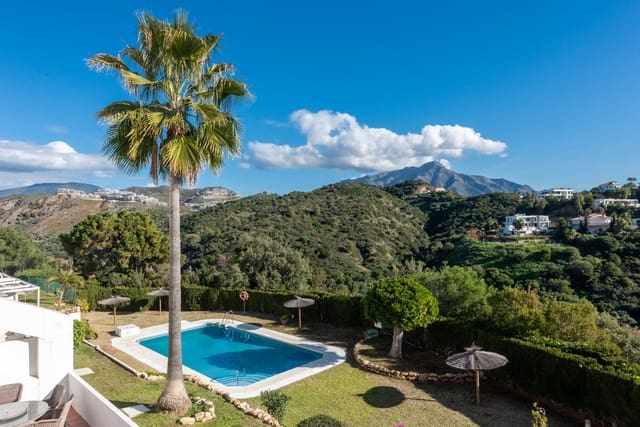 2 chambre Appartement à vendre à Marbella avec piscine - 595 000 € (Ref: 9805324)