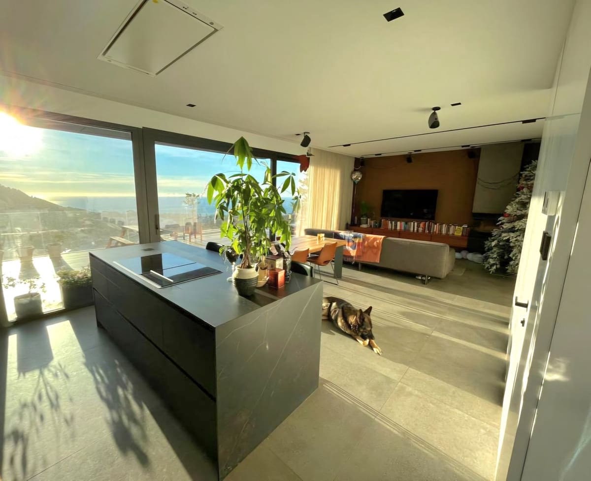 5 bedroom Villa for sale in Mijas with pool garage - € 1,600,000 (Ref: 9805328)