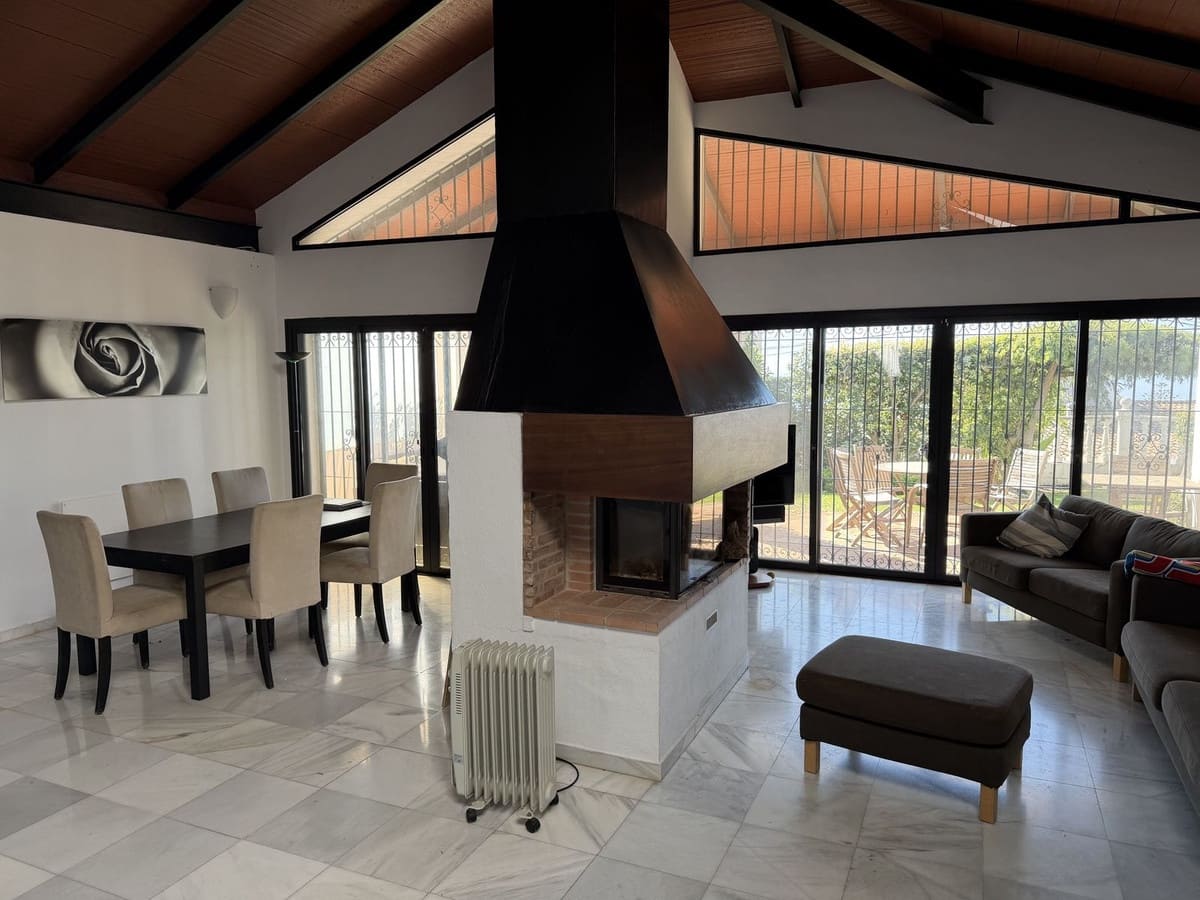 3 chambre Villa/Maison à vendre à Estepona avec piscine garage - 995 000 € (Ref: 9805330)