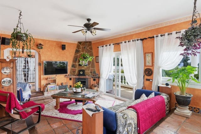 3 Zimmer Villa zu verkaufen in La Cala de Mijas, Mijas mit Pool - 900.000 € (Ref: 9805332)