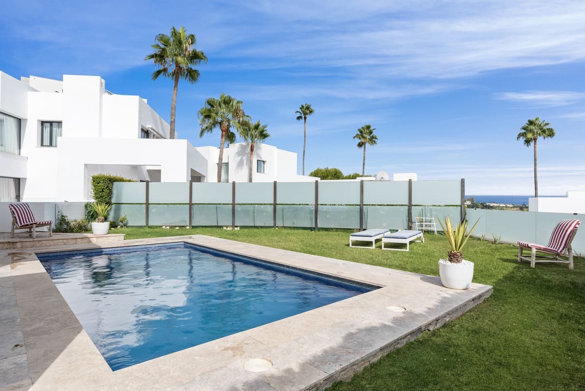 4 soveværelse Villa til salg i Benahavis med swimmingpool garage - € 1.725.000 (Ref: 9805334)