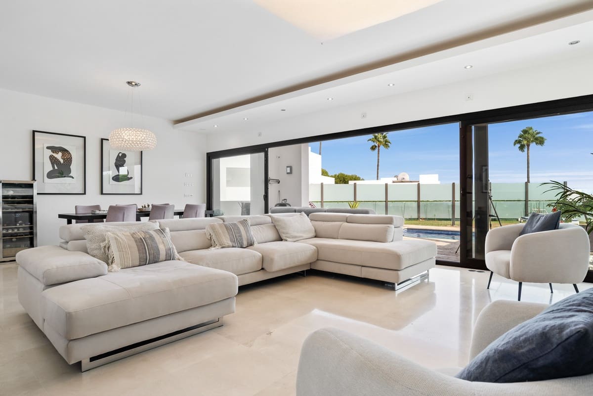 4 soveværelse Villa til salg i Benahavis med swimmingpool garage - € 1.725.000 (Ref: 9805334)