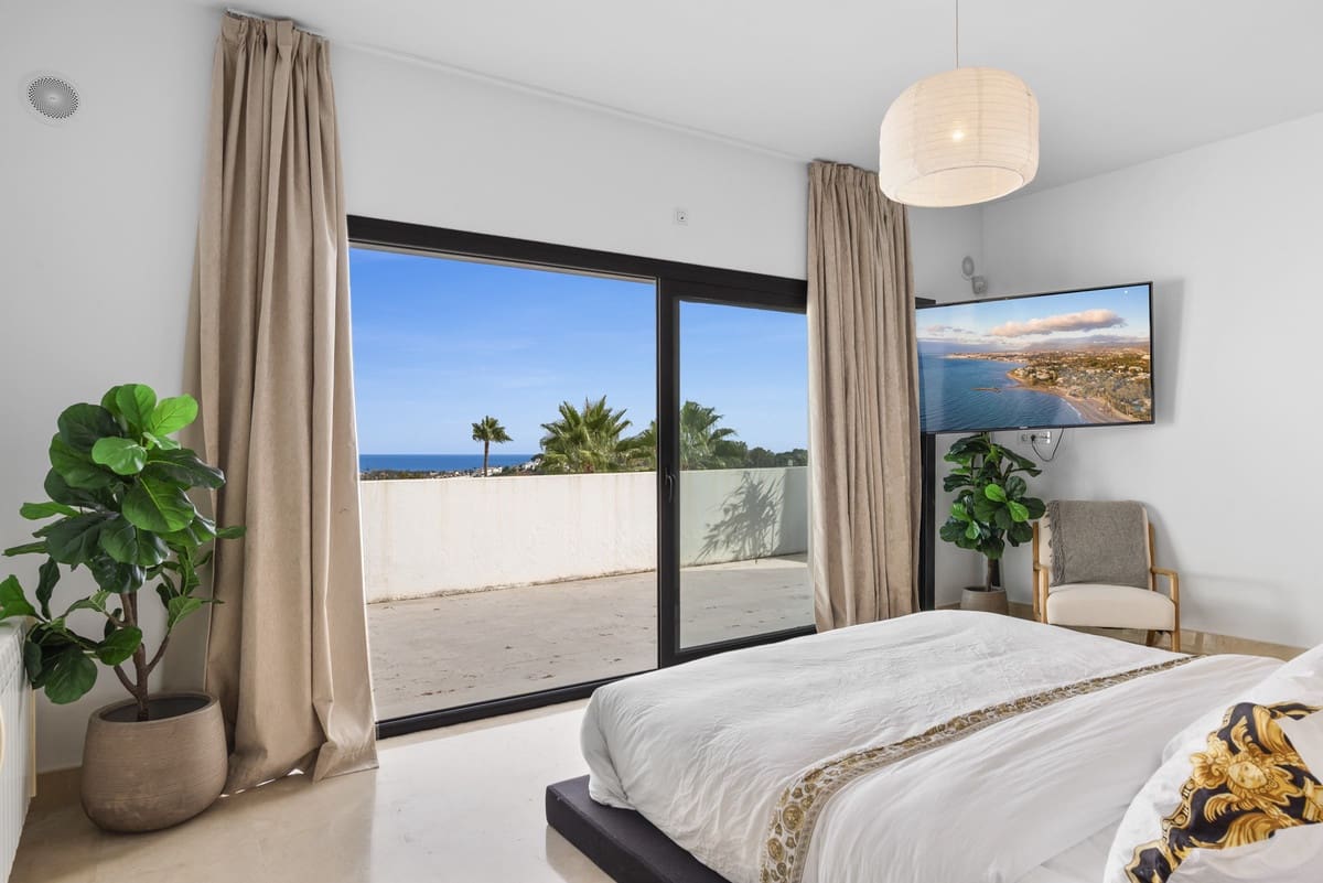 4 soveværelse Villa til salg i Benahavis med swimmingpool garage - € 1.725.000 (Ref: 9805334)